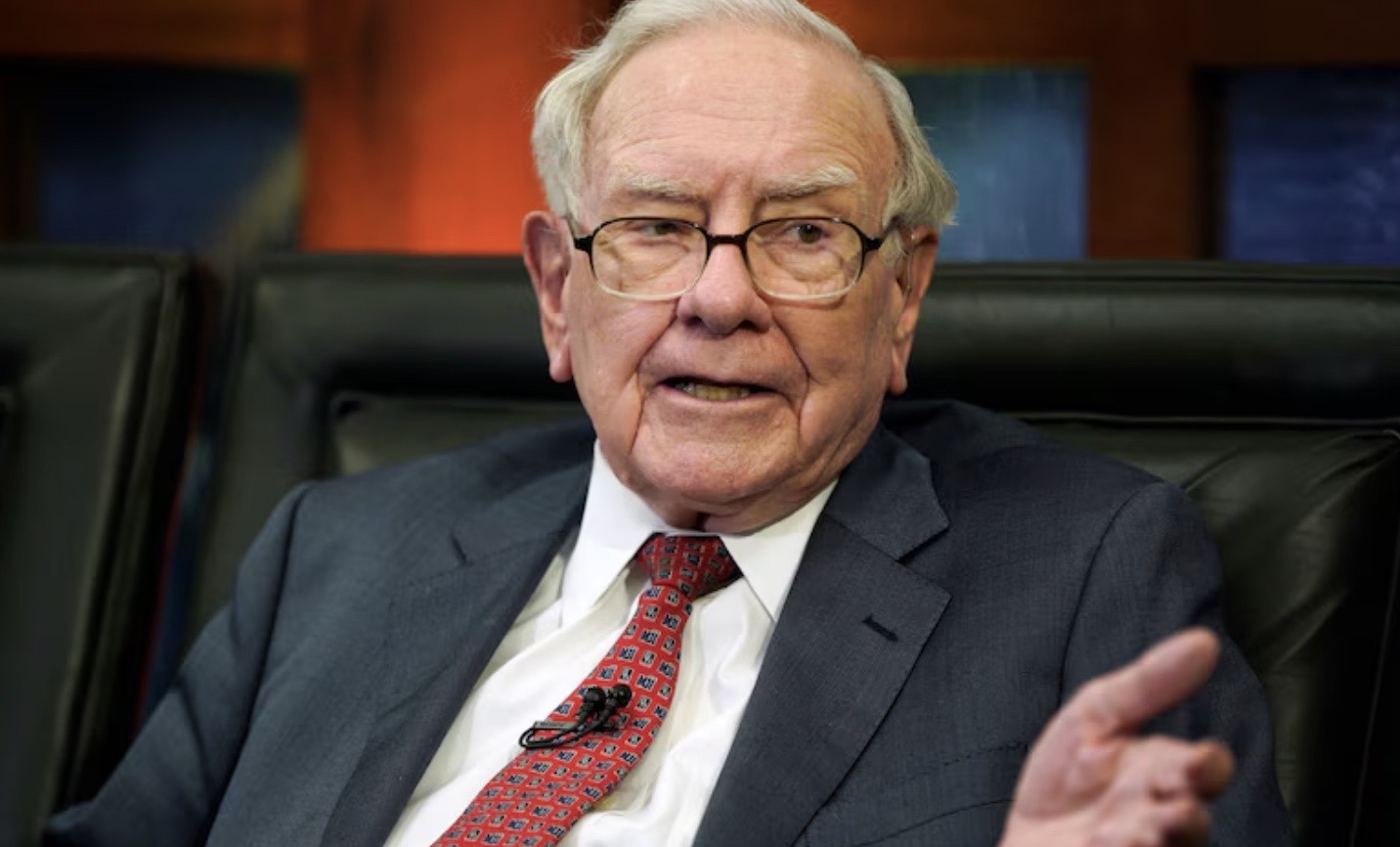 Warren Buffett – Best Investing & Money Lessons